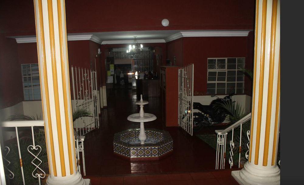 Hotel Colonial Трухільйо Екстер'єр фото