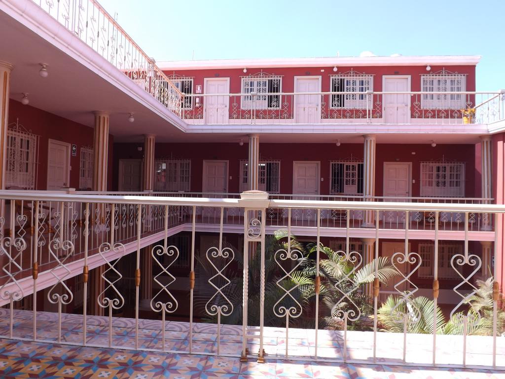 Hotel Colonial Трухільйо Екстер'єр фото