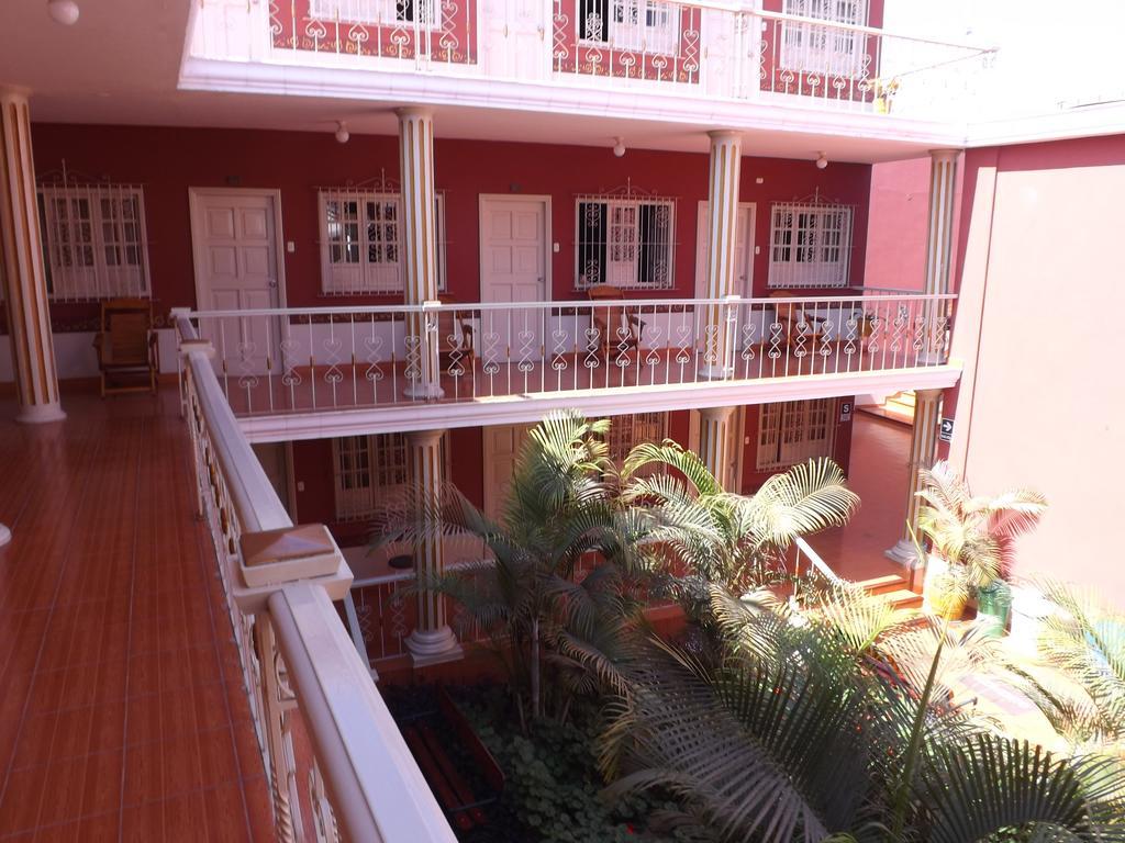 Hotel Colonial Трухільйо Екстер'єр фото