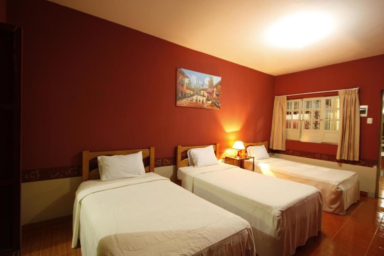 Hotel Colonial Трухільйо Екстер'єр фото