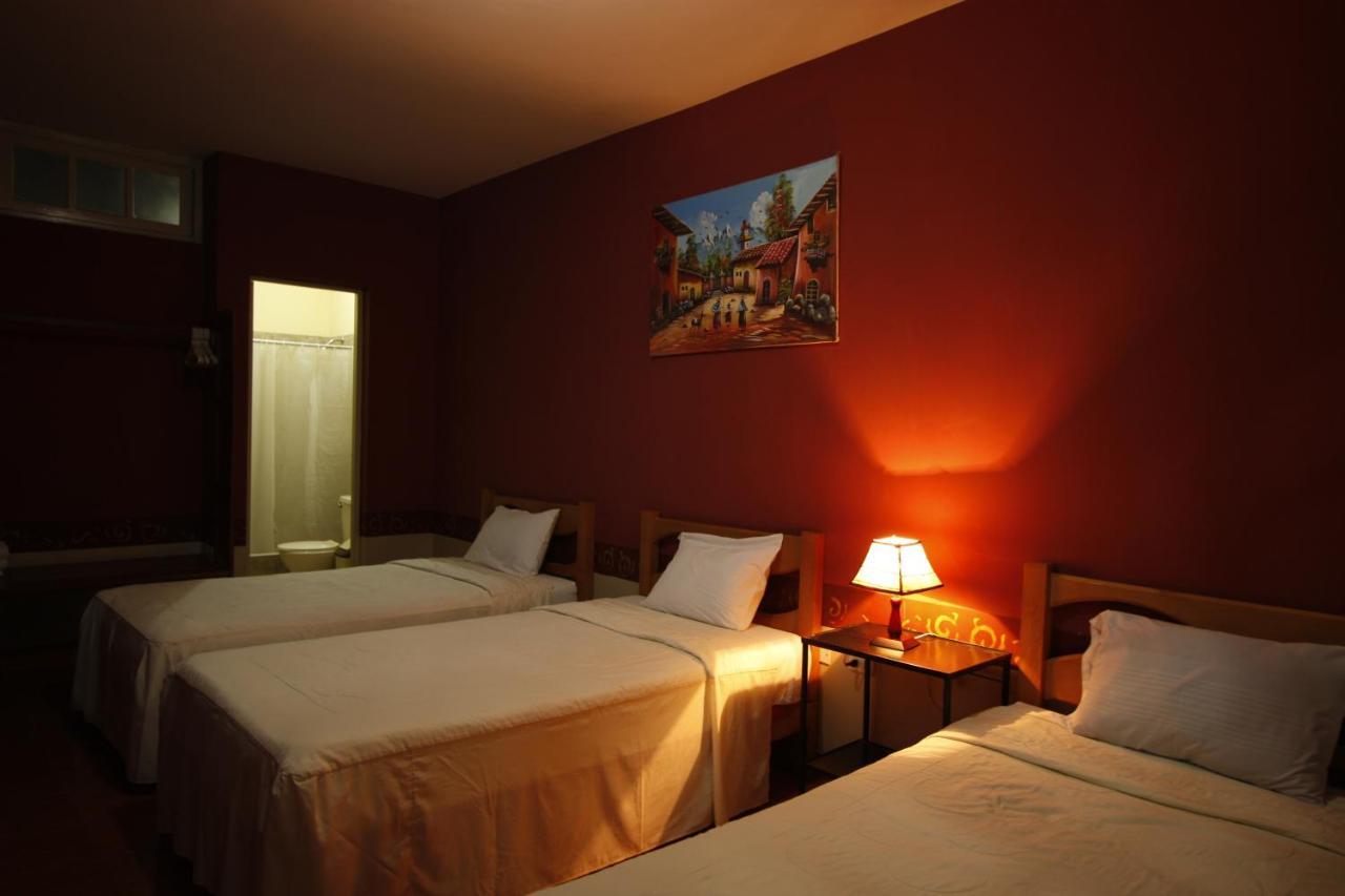 Hotel Colonial Трухільйо Екстер'єр фото