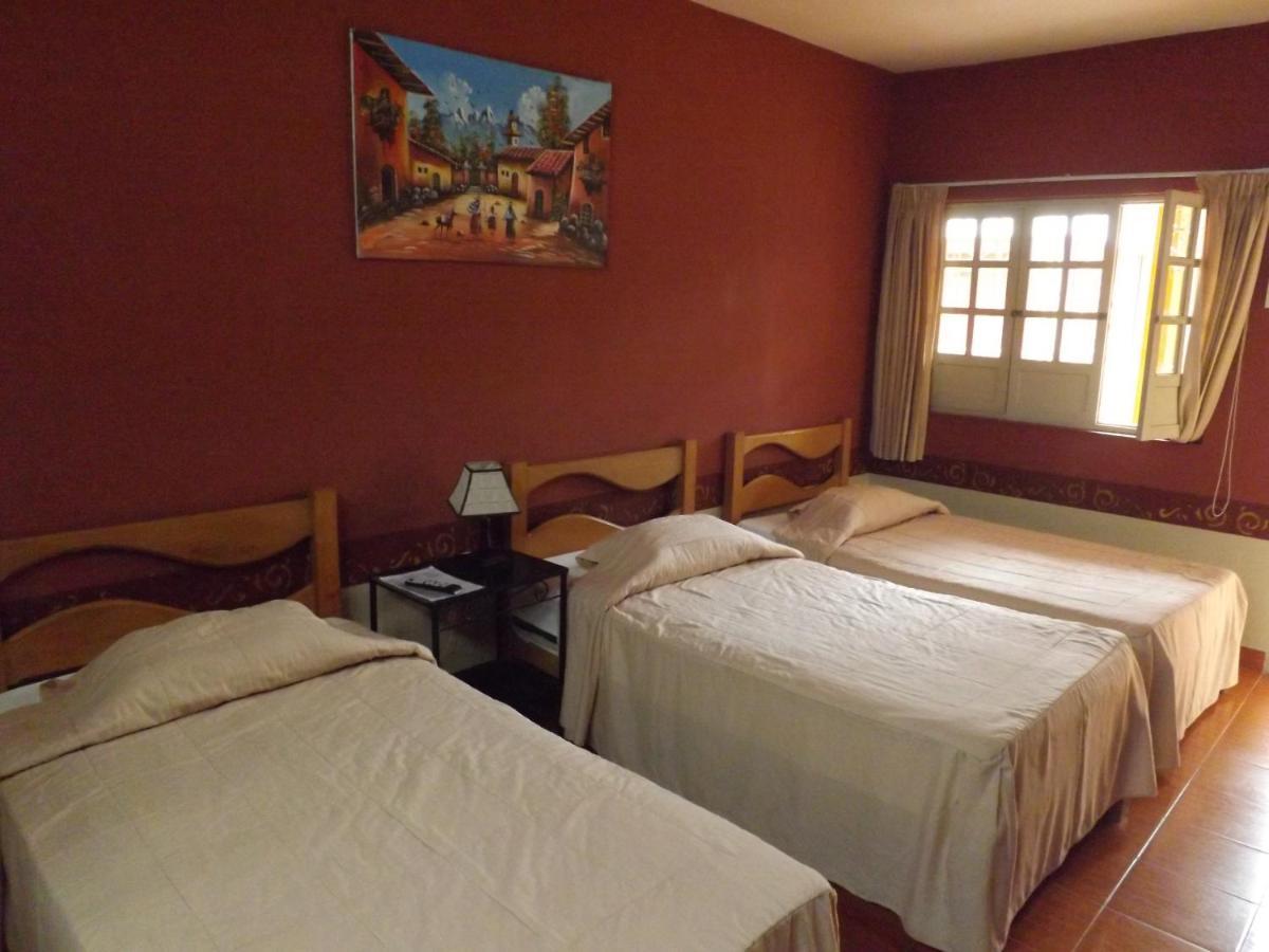 Hotel Colonial Трухільйо Екстер'єр фото